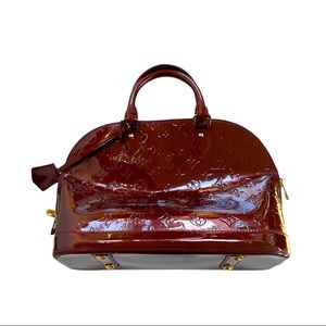 Beautiful red Louis Vouitton purse!